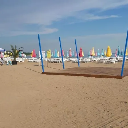 Skarabey Park Sarafovo 아파트 *